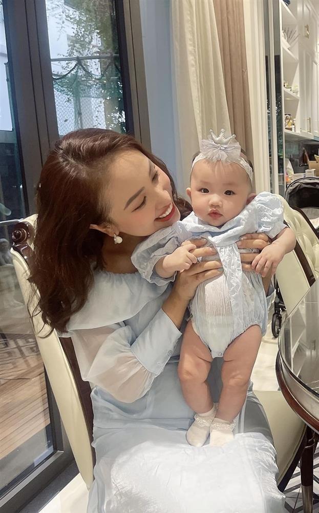 Tin showbiz Việt ngày 25/10: Thúy Diễm ốm như chết đi sống lại-14