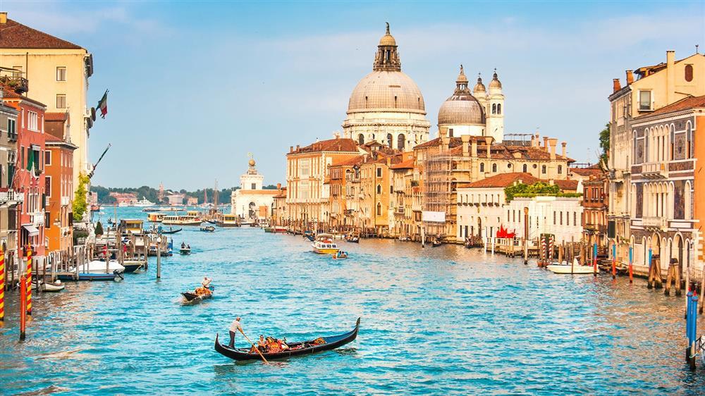 Du khách trộm thuyền ở Venice đối mặt án hình sự và hơn 300 triệu phạt-1