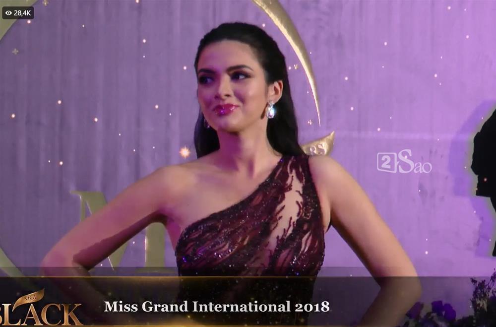 Thảm đỏ chung kết Miss Grand: Thiên Ân và Thùy Tiên tỏa sáng-7