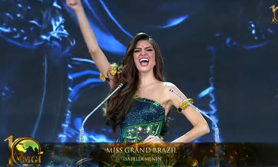 Thiên Ân và 70 thí sinh hô tên chào sân-10