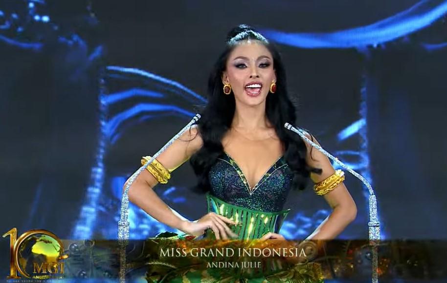 Thiên Ân và 70 thí sinh hô tên chào sân-8