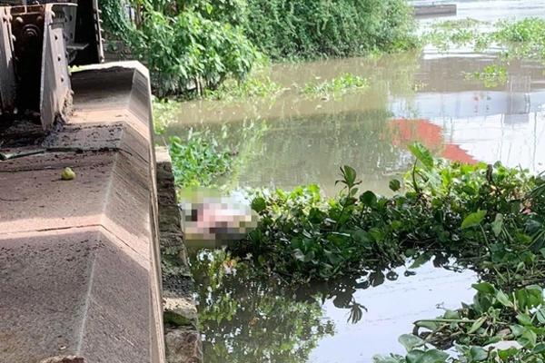 Thi thể cô gái nổi trên sông Sài Gòn-1