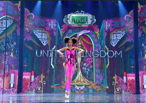 Đối thủ Thiên Ân vồ ếch ở phần thi sportwear chung kết Miss Grand-4