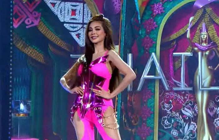 Đối thủ Thiên Ân vồ ếch ở phần thi sportwear chung kết Miss Grand-10