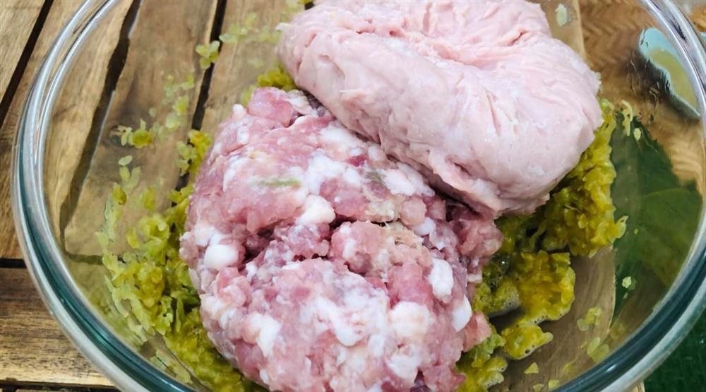 Cách làm món chả cốm Hà Nội dẻo thơm, vàng rụm của mẹ đảm-4