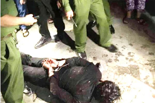 Bạn trai chém bố và người thân nhập viện trong ngày ra mắt-1