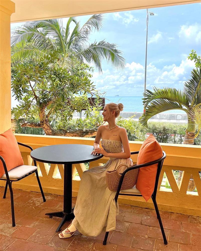 Lộ ảnh Xoài Non lúc ở nhà, so với khi ra ngoài có gì khác?-6