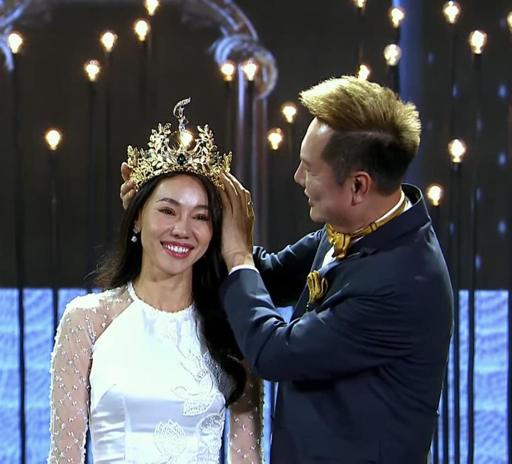 Thiên Ân được trao vương miện vàng sau chung kết Miss Grand-3