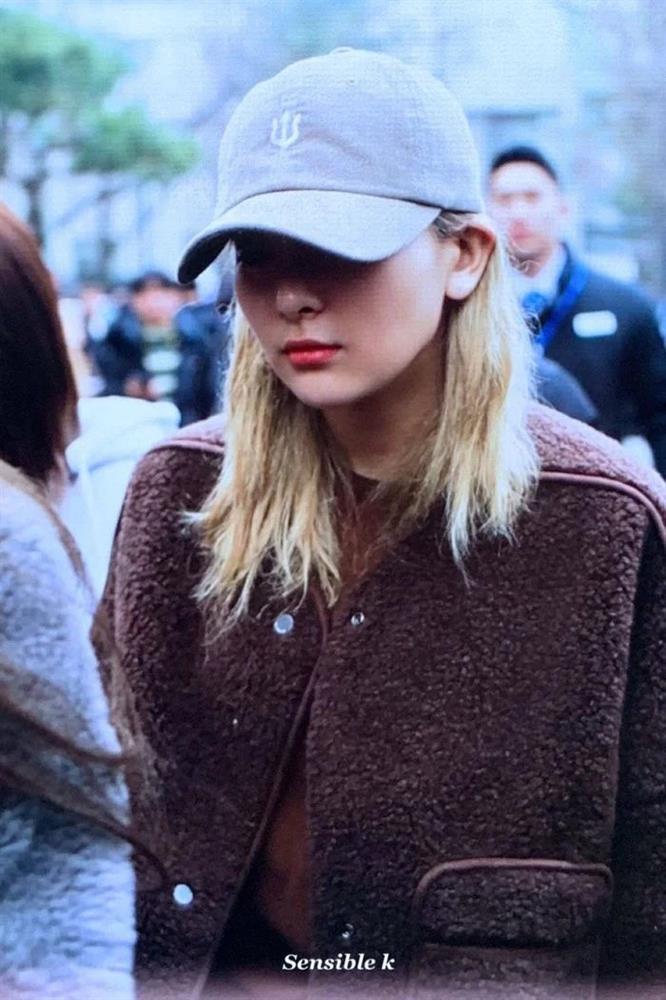 Lisa, Taeyeon mất điểm với mái tóc xơ xác-3