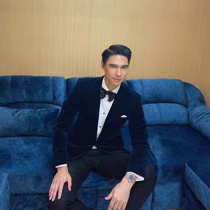 Nam MC dẫn Miss Grand: visual cực phẩm, 44 tuổi trẻ như 30-4