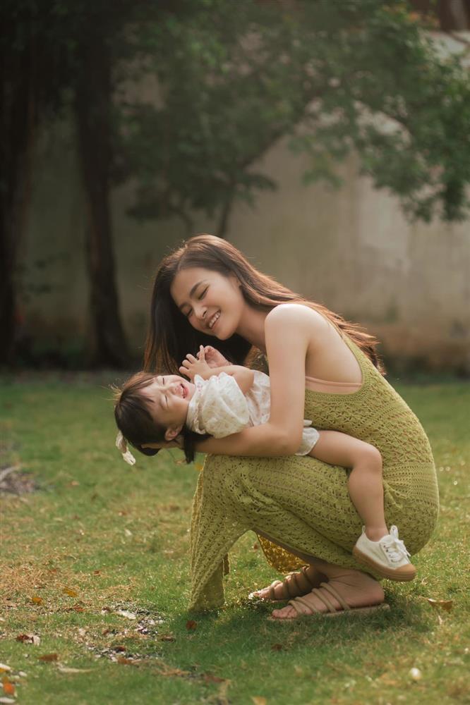 Con gái Đông Nhi đốn tim với bộ ảnh mừng sinh nhật 2 tuổi-4