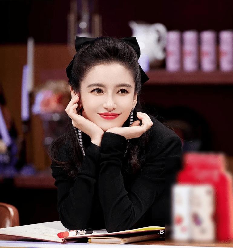 Angela Baby sợ yêu sau ly hôn Huỳnh Hiểu Minh-2