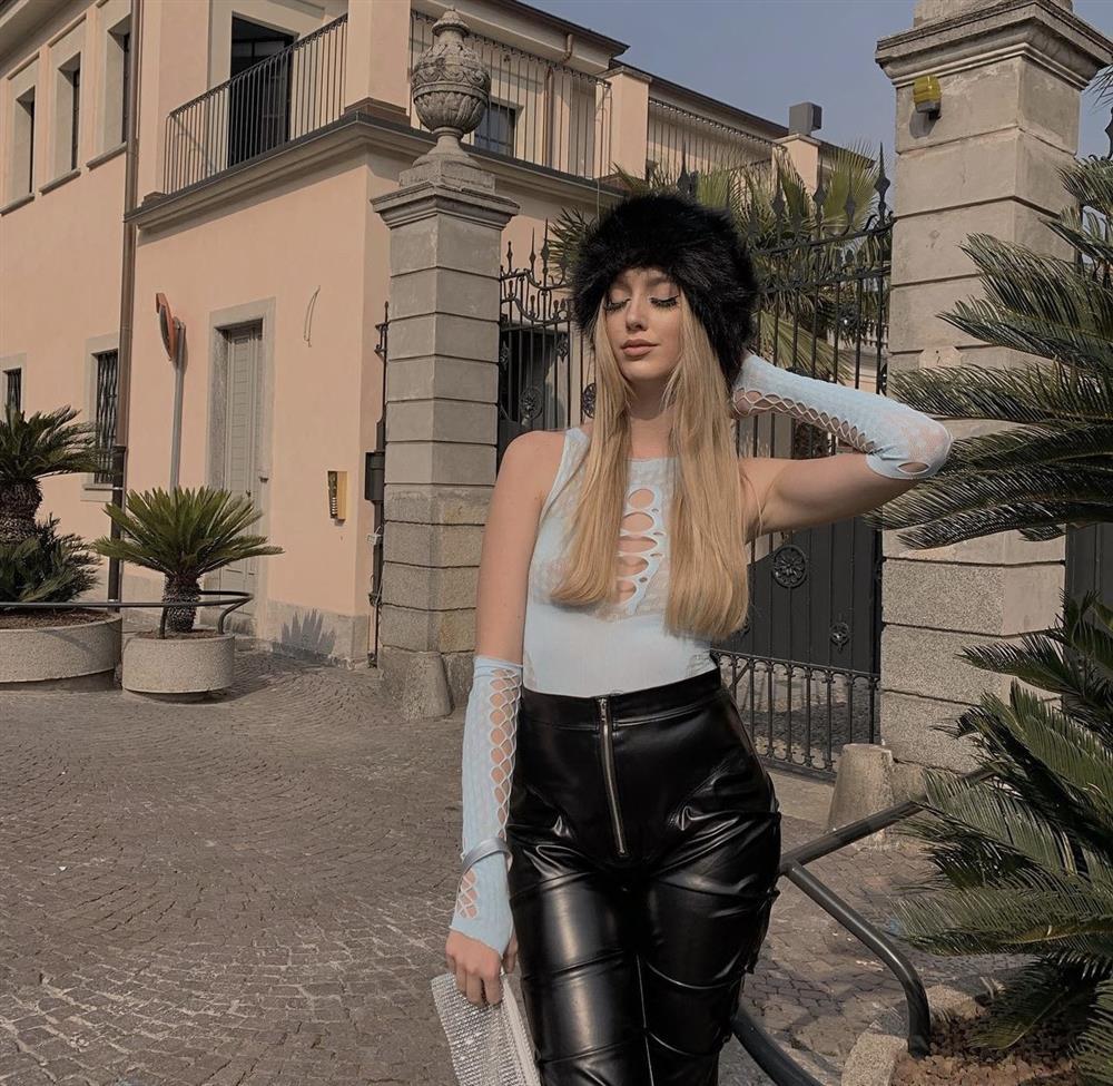 Loạt ngôi sao nâng tầm khí chất nhờ phụ kiện mũ lông-8