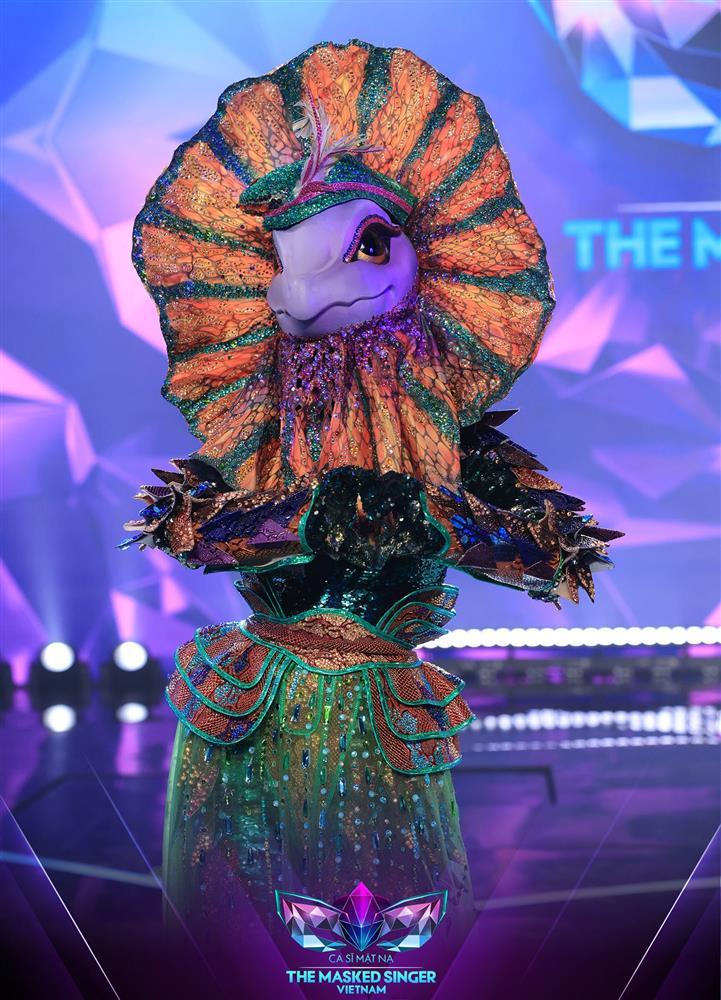 O Sen, Miêu Quý Tộc của Ca Sĩ Mặt Nạ bản Mỹ khác gì bản Việt Nam?-3