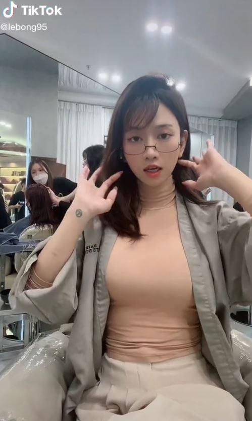 Lê Bống khoe clip lột xác, nhan sắc thật khiến fans giật mình-1