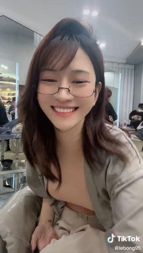 Lê Bống khoe clip lột xác, nhan sắc thật khiến fans giật mình-2