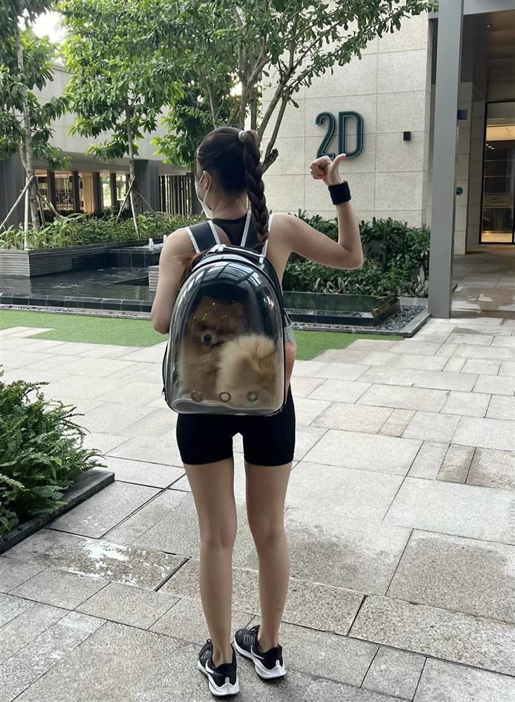 Đặng Văn Lâm - Yến Xuân dính như sam, bồ cũ ca sĩ bị réo tên-7