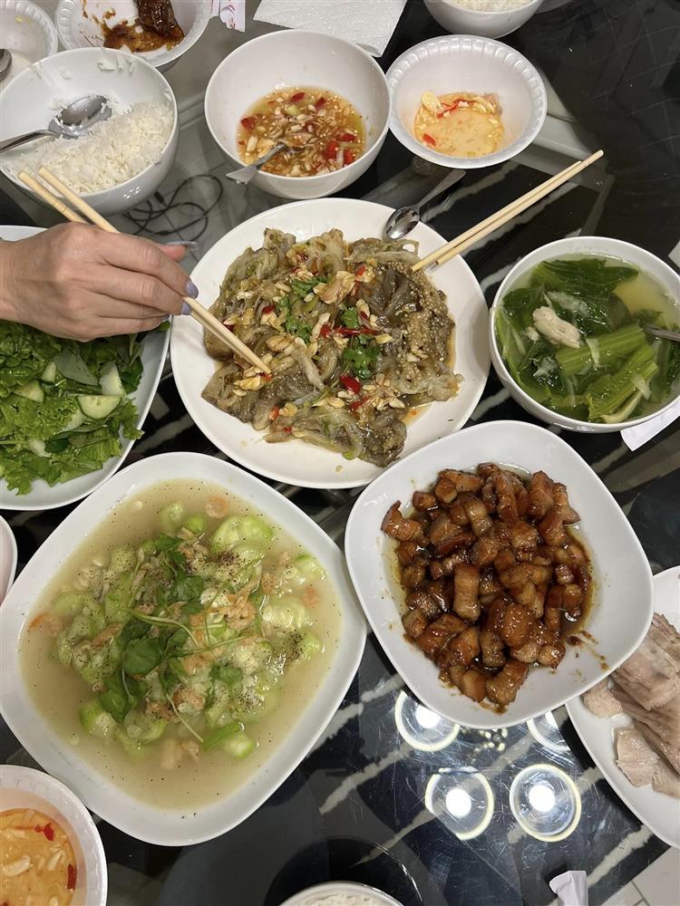 Tin showbiz Việt ngày 27/10: Thúy Nga mong con gái xinh như Thiên Ân-8