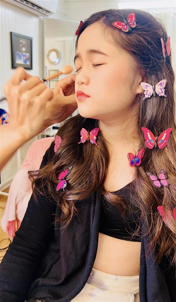 Tin showbiz Việt ngày 27/10: Thúy Nga mong con gái xinh như Thiên Ân-2