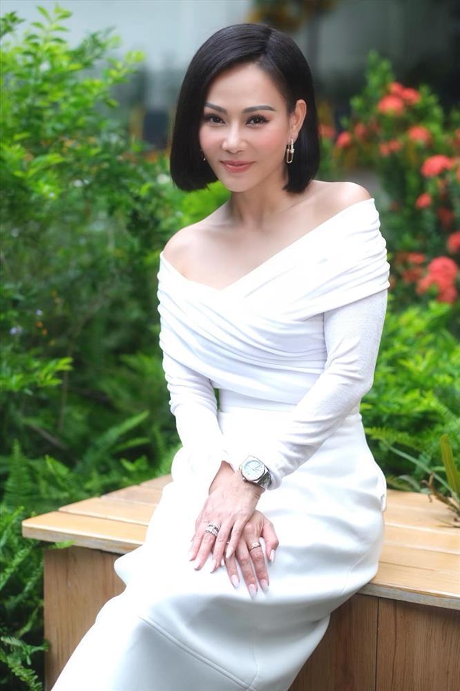 Tin showbiz Việt ngày 27/10: Thúy Nga mong con gái xinh như Thiên Ân-12