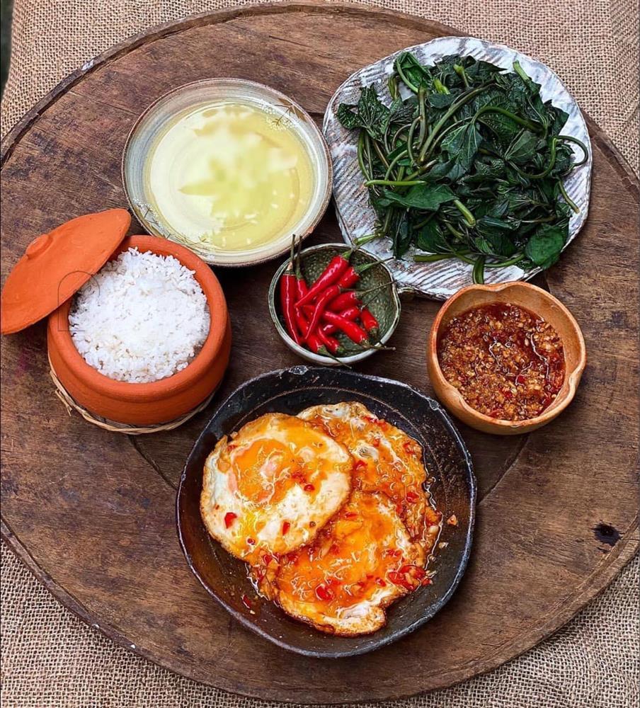 Ứa nước miếng loạt mâm cơm đậm chất dân dã của 9x đảm đang-4