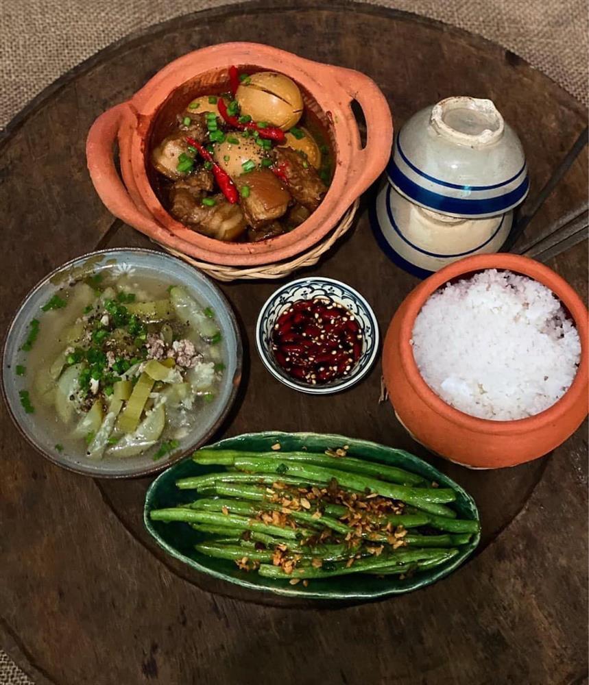 Ứa nước miếng loạt mâm cơm đậm chất dân dã của 9x đảm đang-6