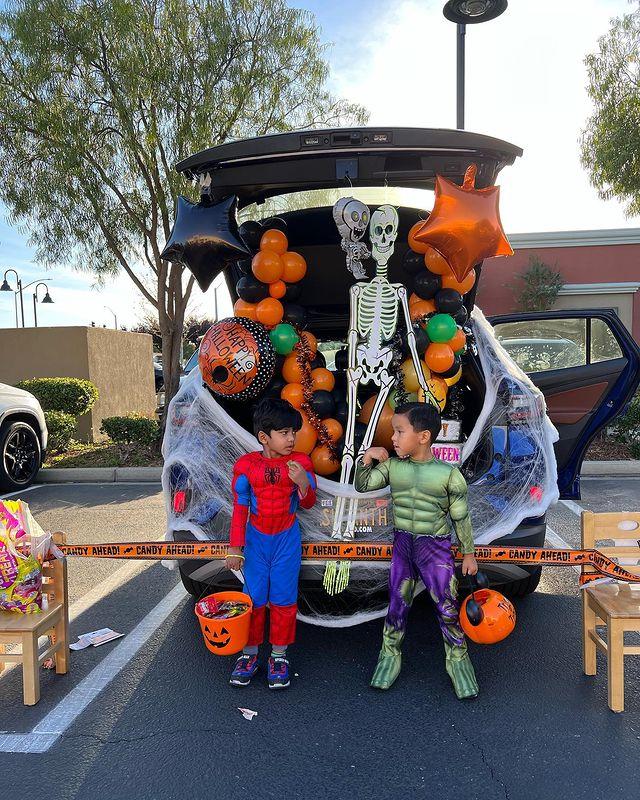 Con trai Phạm Hương hóa trang thành Hulk dịp Halloween-3