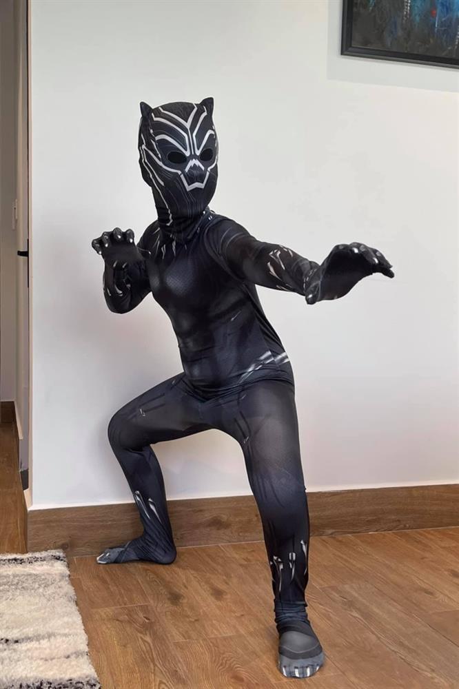 Con trai Phạm Hương hóa trang thành Hulk dịp Halloween-7