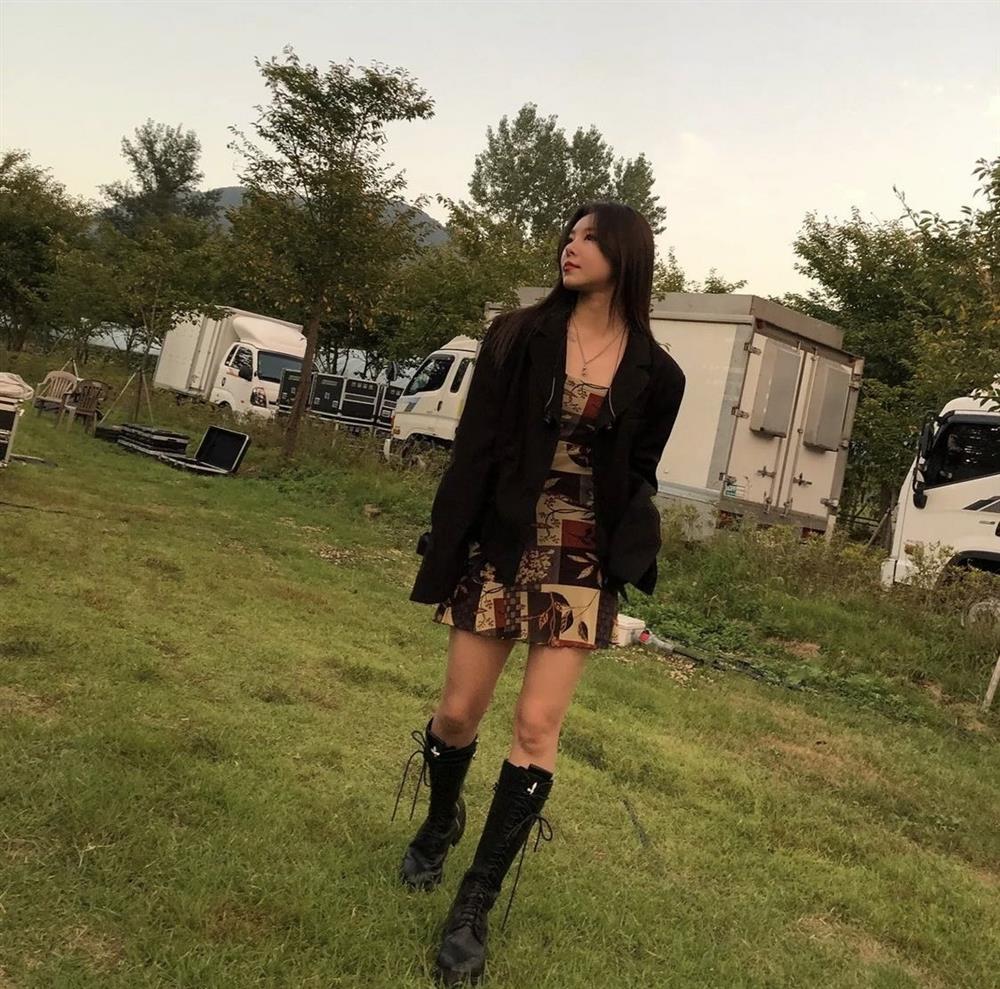 Dàn idol xứ kim chi mê mẩn boots cao cổ-5