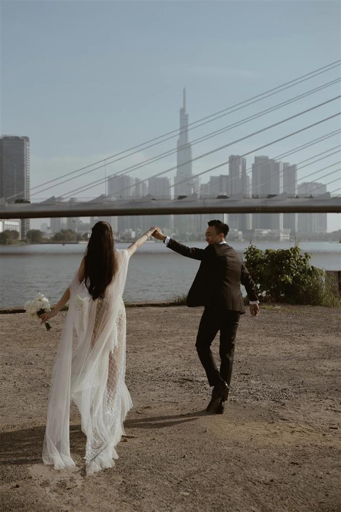 Lê Âu Ngân Anh và hôn phu xả ảnh cưới, khóa môi đắm say-9