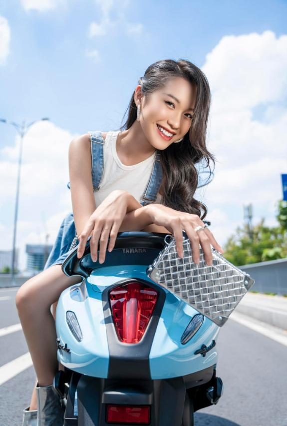 Bạn gái cầu thủ Đoàn Văn Hậu tươi trẻ trong trang phục ‘ton-sur-ton’-1