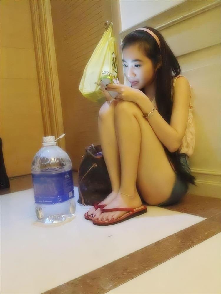 Tin showbiz Việt ngày 28/10: Ngọc Quyên chấp nhận mọi vất vả vì con-2