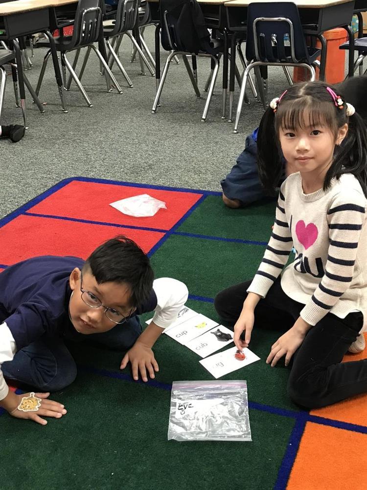 Tin showbiz Việt ngày 28/10: Ngọc Quyên chấp nhận mọi vất vả vì con-1