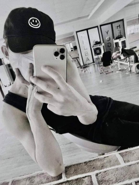 Jack khoe nhan sắc chuẩn idol xứ Hàn nhưng lại ốm tong teo-7