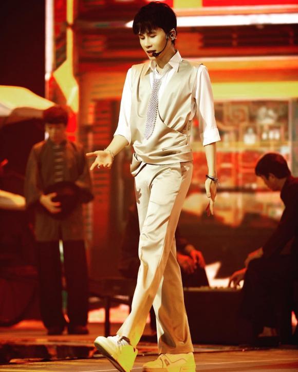 Jack khoe nhan sắc chuẩn idol xứ Hàn nhưng lại ốm tong teo-1