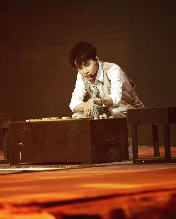 Jack khoe nhan sắc chuẩn idol xứ Hàn nhưng lại ốm tong teo-4