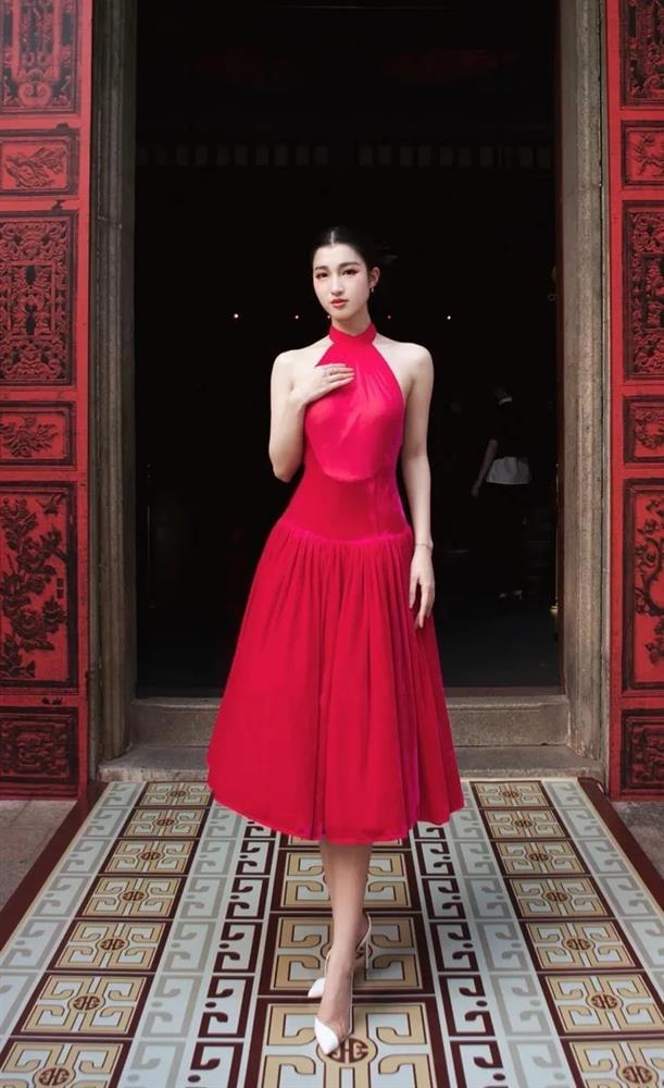 Hương Giang cá tính - Hoàng Thùy khoe body đẹp từng centimet-11