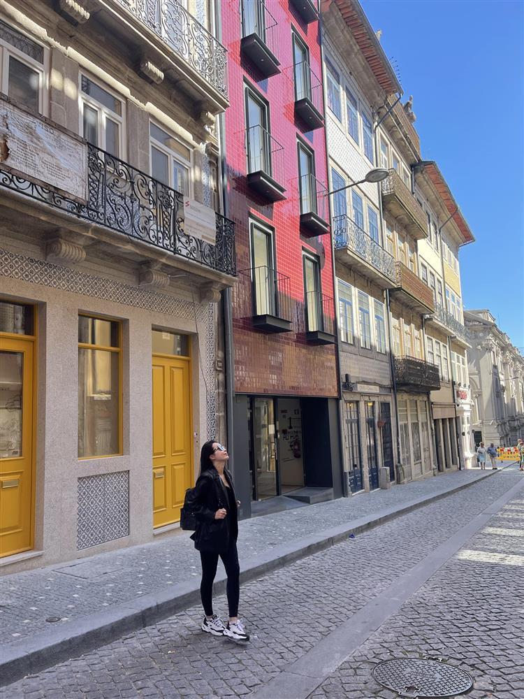 Lưu Hương Giang được khen vì body không mỡ thừa-4