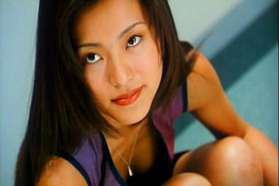 Cựu sao phim 18+ có con ở tuổi 16, U50 xuống tóc đi tu