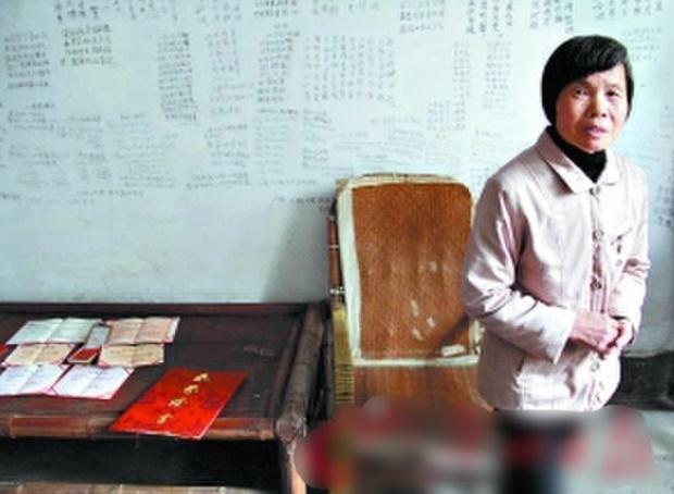 Thần đồng 17 tuổi đã học thạc sĩ nhưng ăn cần người đút, đánh răng tận giường-2