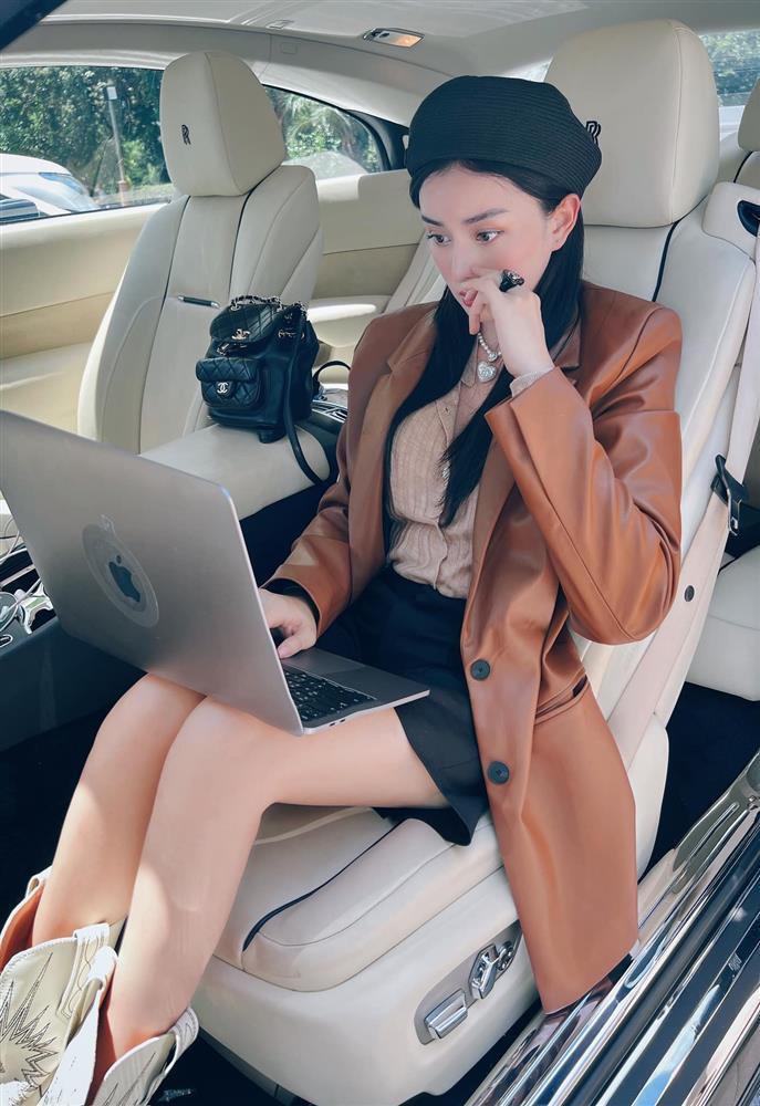Hot girl An Giang để lộ tài sản khủng chồng tỷ phú hơn 15 tuổi-2