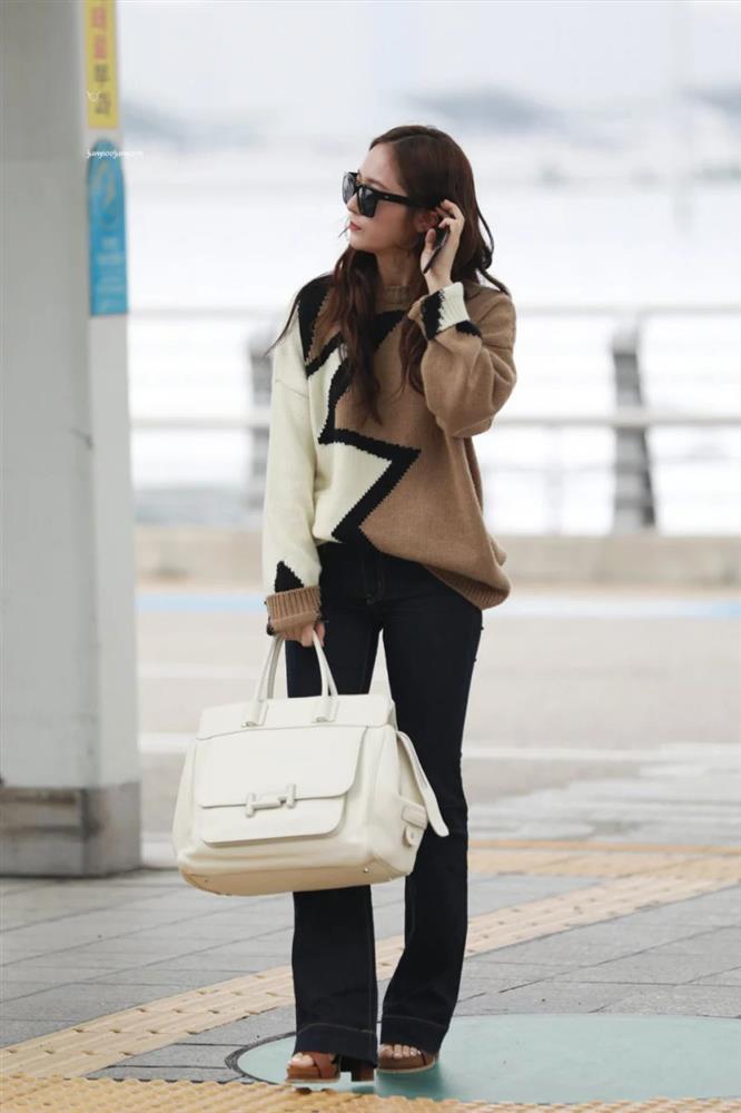 Học chị em Jessica - Krystal diện đồ công sở sang xịn mịn-6