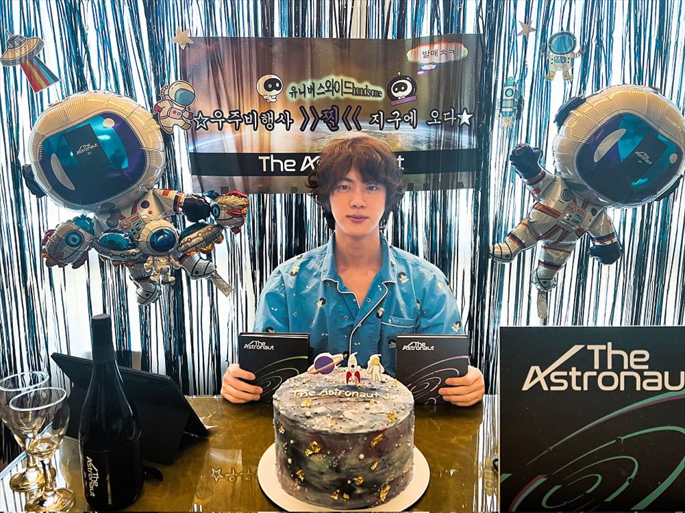 Jin (BTS) tiết lộ lý do hoãn nhập ngũ, bị chỉ trích coi nghĩa vụ quân sự như trò đùa-1