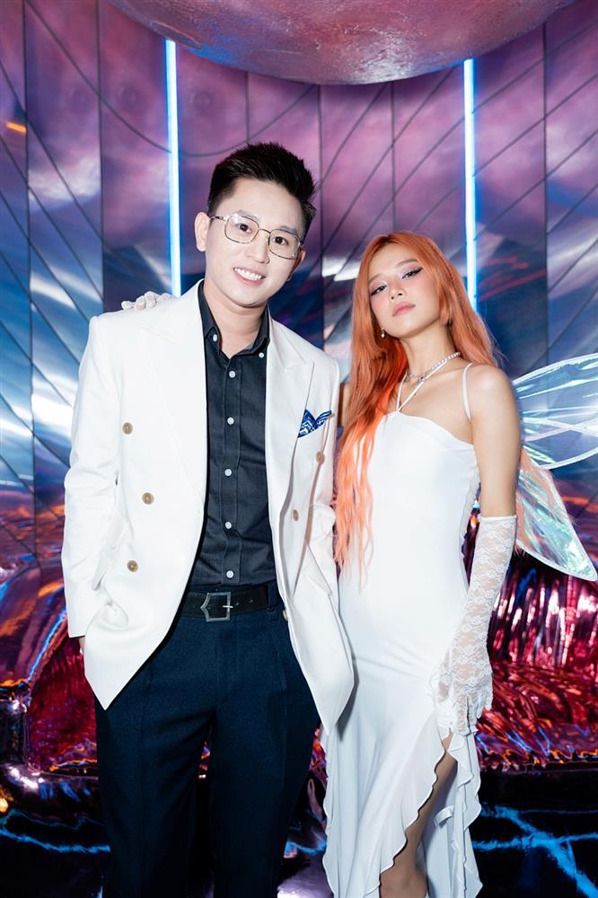 Hoàng Yến Chibi bứt phá khỏi vòng tay mẹ-4