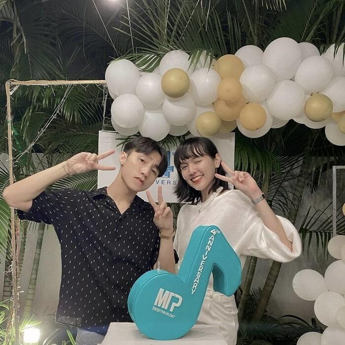 Sơn Tùng hiếm hoi cho Hải Tú lên sóng, nhan sắc ra sao?-8