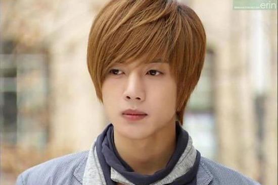 Kim Hyun Joong 'Vườn Sao Băng' đón con trai đầu lòng