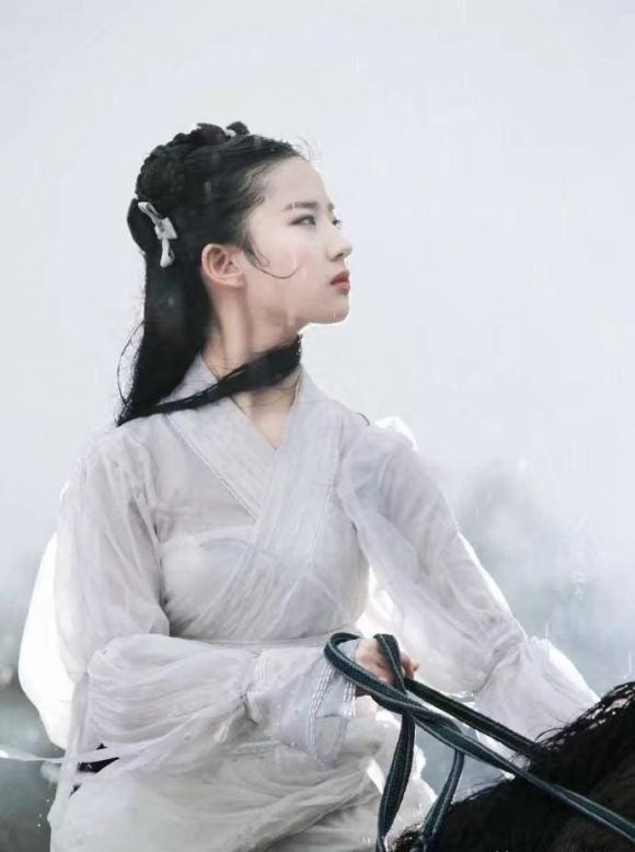 Cảnh cưỡi ngựa tuyệt đẹp của các sao nữ trong phim cổ trang-2