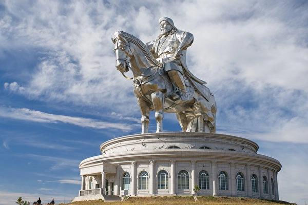 Người nhiều đất hơn cả Bill Gates: Tập duy trì lối sống nhà nghèo-2