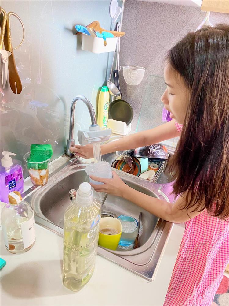 Tin showbiz Việt ngày 29/10: Lê Dương Bảo Lâm trêu mẹ đẻ hay ra dẻ-9