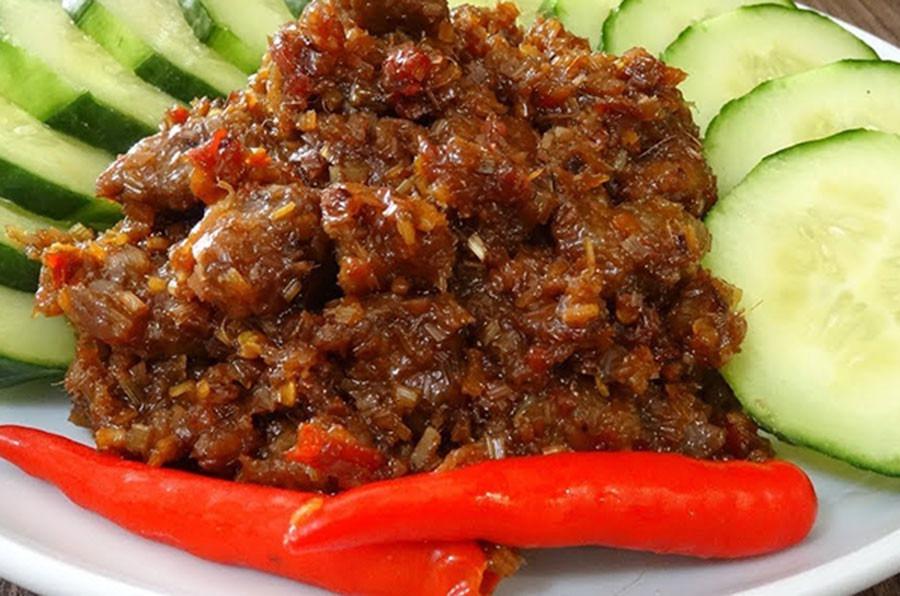 Cách làm thịt kho mắm ruốc sả ớt thơm ngon khó cưỡng-2